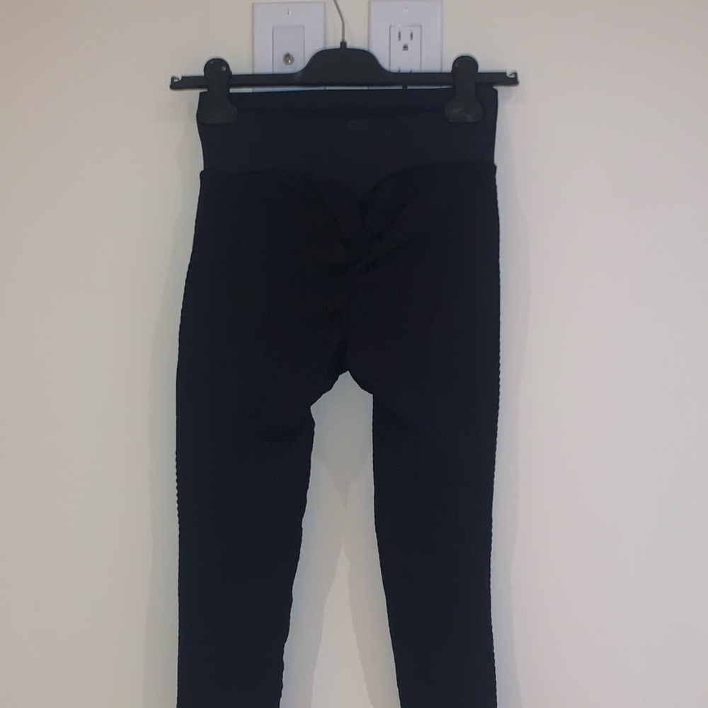 Ryderwear scrunch bum yoga/exercise pants